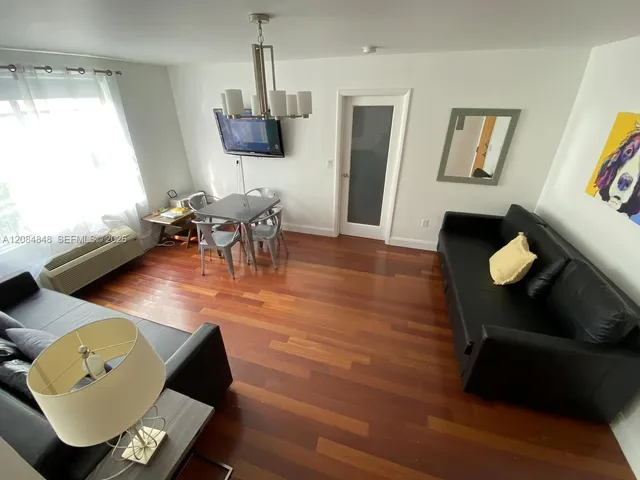 1-bedroom home at 420 15th Street #205, Miami Beach