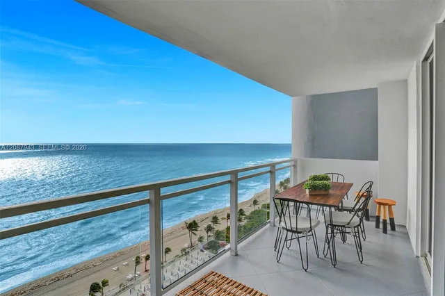 2-bedroom rental at 2030 S Ocean Drive #1621, Hallandale Beach