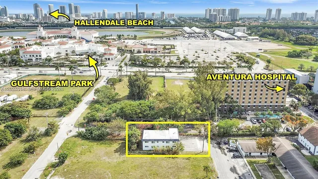 2-bedroom rental at 407 SE 9th Court #1, Hallandale Beach