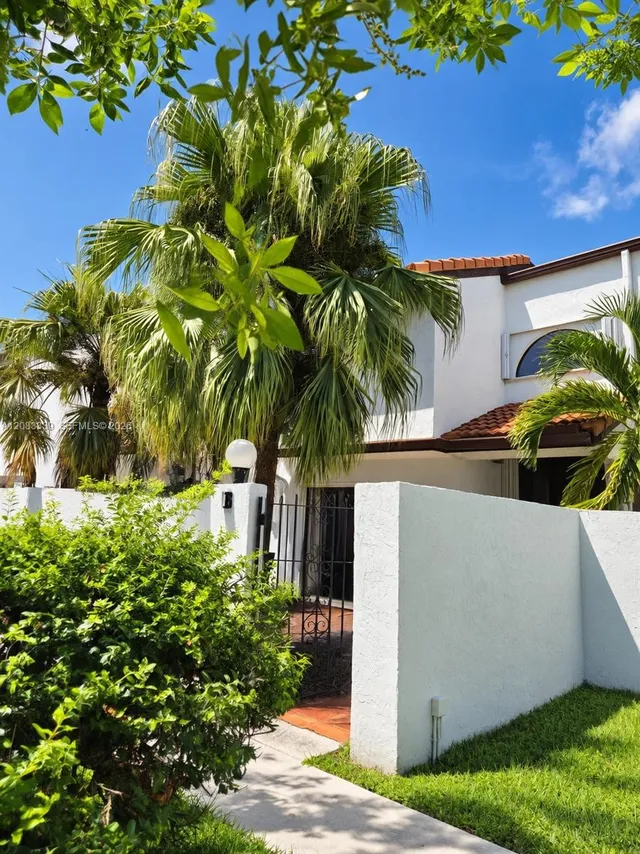 3-bedroom rental at 1201 SW 124th Court #1-B, Miami