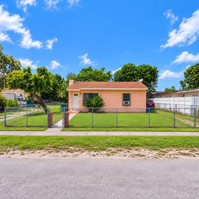 3-bedroom home at 915 RUTLAND Street, Opa-Locka