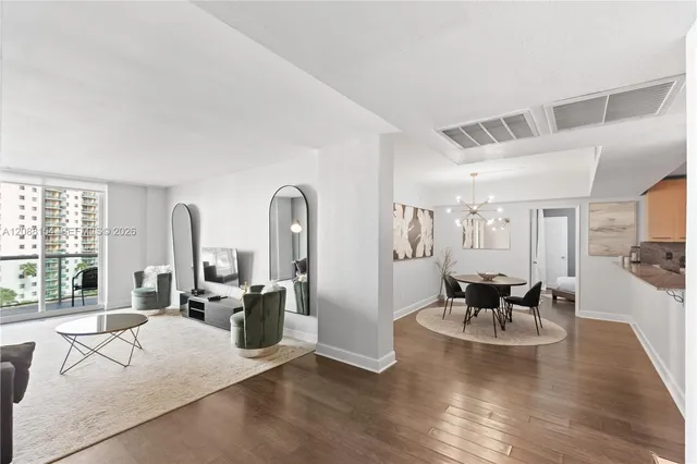 4-bedroom home at 19370 Collins Avenue #816, Sunny Isles Beach