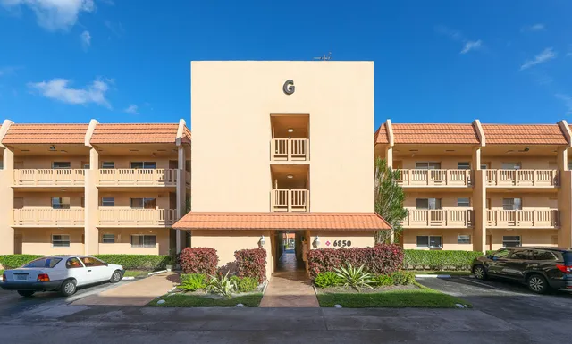 1-bedroom rental at 6850 ROYAL PALM Boulevard #303G, Margate