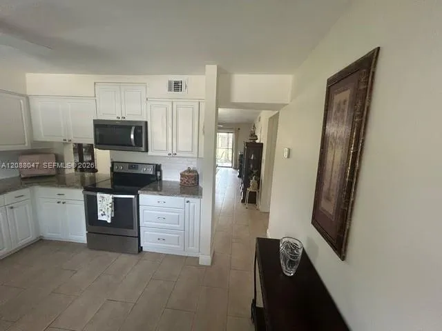2-bedroom home at 2 Briarwood Circle #112, Hollywood