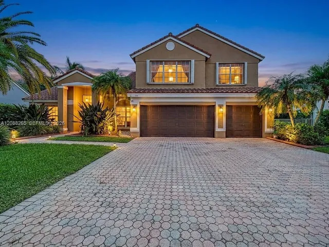 5-bedroom home at 1342 NW 195th Avenue, Pembroke Pines