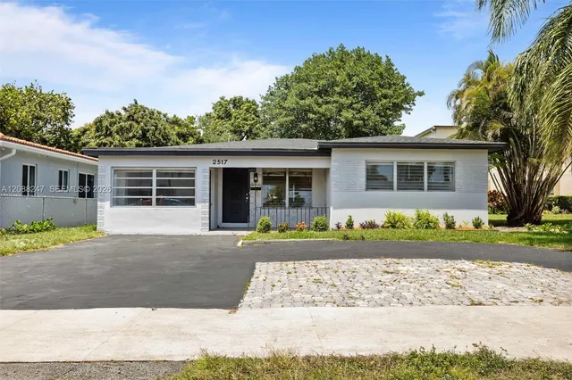 4-bedroom home at 2517 Polk Street, Hollywood
