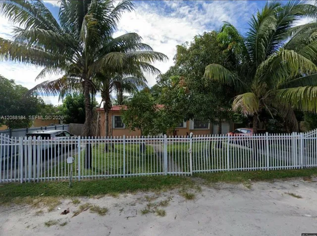 4-bedroom rental at 576 NW 147th Street #a, Miami