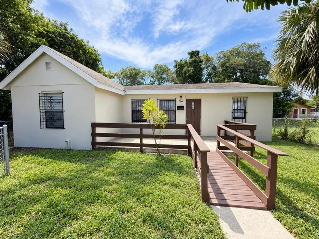 4-bedroom rental at 706 23RD Street, West Palm Beach