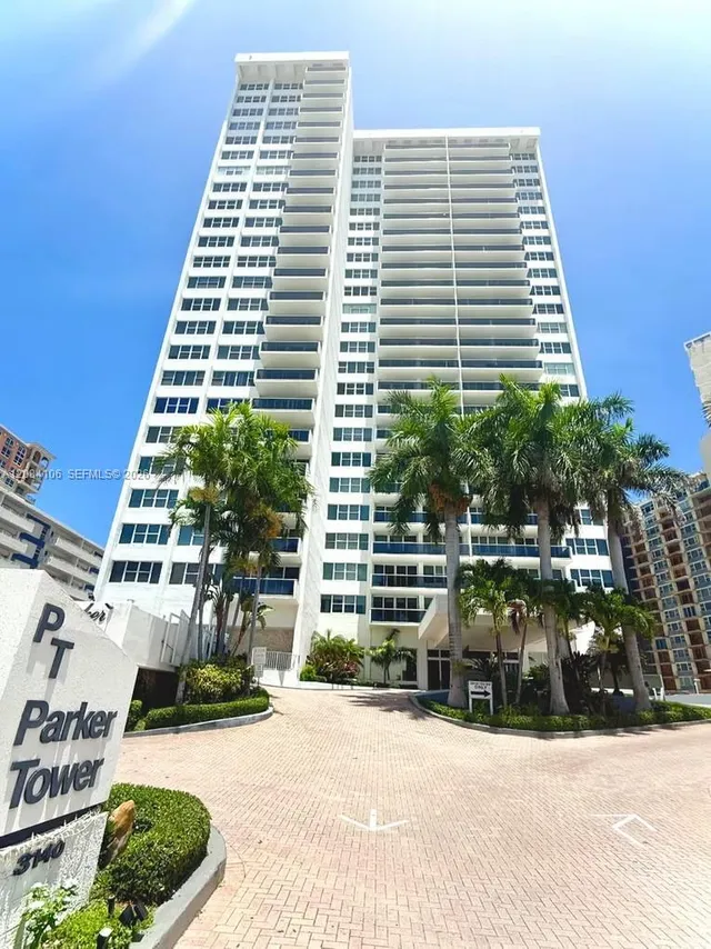 1-bedroom rental at 3140 S Ocean Drive #1703, Hallandale Beach