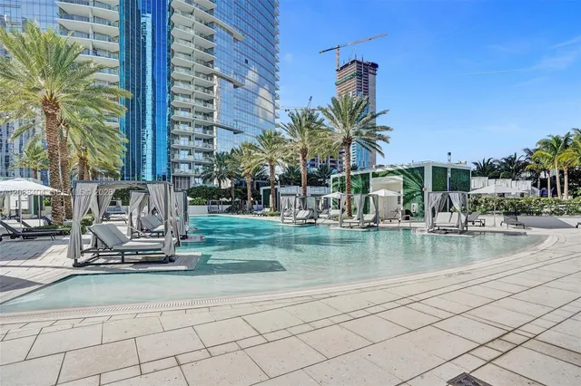 3-bedroom rental at 851 NE 1st Avenue #1403, Miami