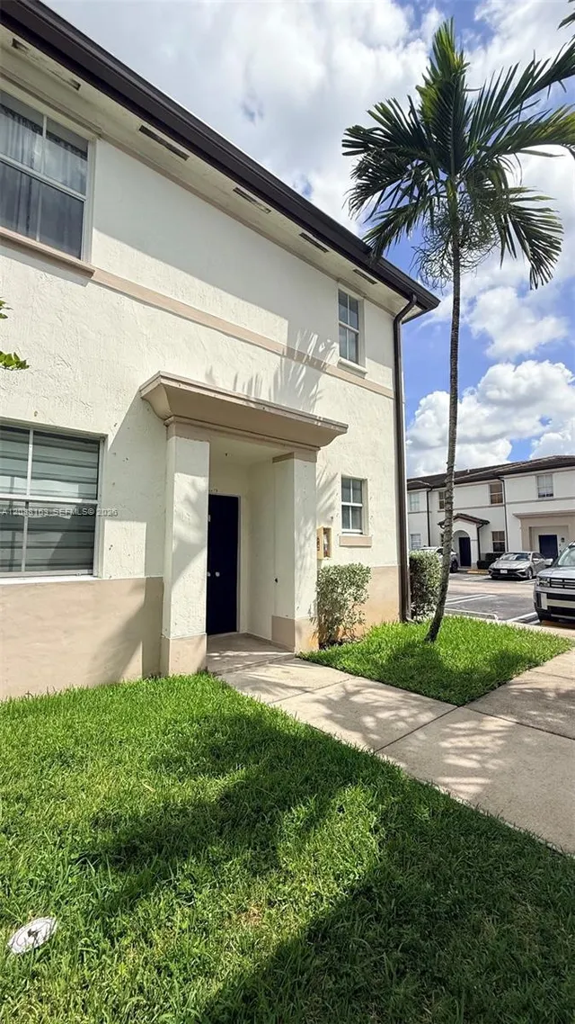 4-bedroom rental at 8177 W 36th Avenue #7, Hialeah
