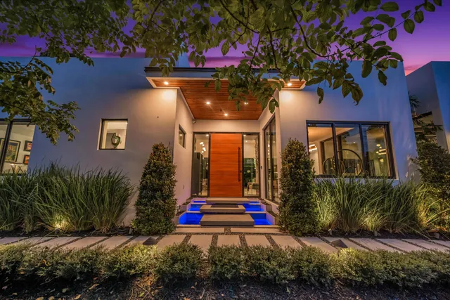 4-bedroom home at 215 NE 28TH Court, Wilton Manors