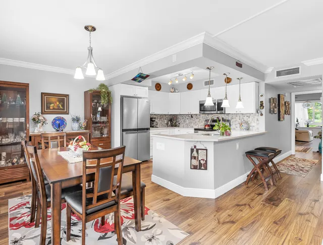 2-bedroom home at 2041 Lyndhurst J, Deerfield Beach