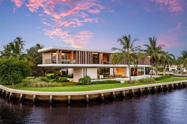 6-bedroom home at 516 Mola Avenue, Fort Lauderdale