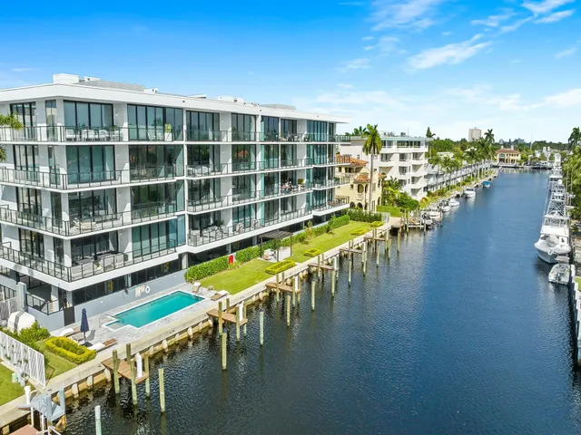3-bedroom home at 160 Isle Of Venice Drive #302, Fort Lauderdale