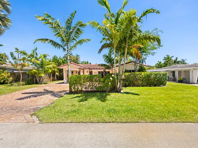 3-bedroom home at 1521 NE 40th Court, Oakland Park
