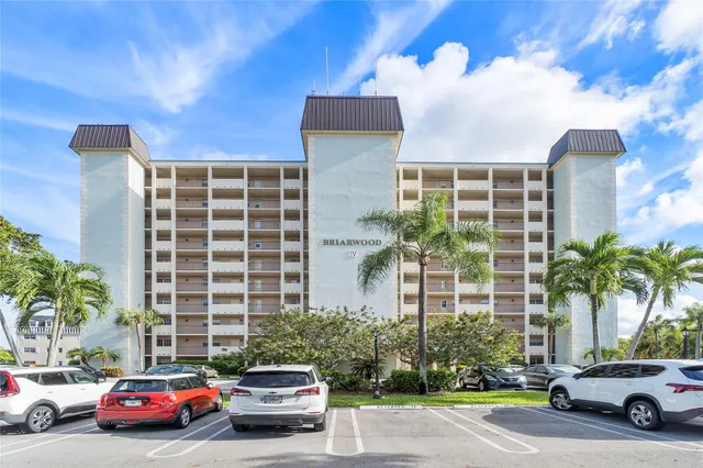 2-bedroom home at 9101 W Sample Road #402, Coral Springs