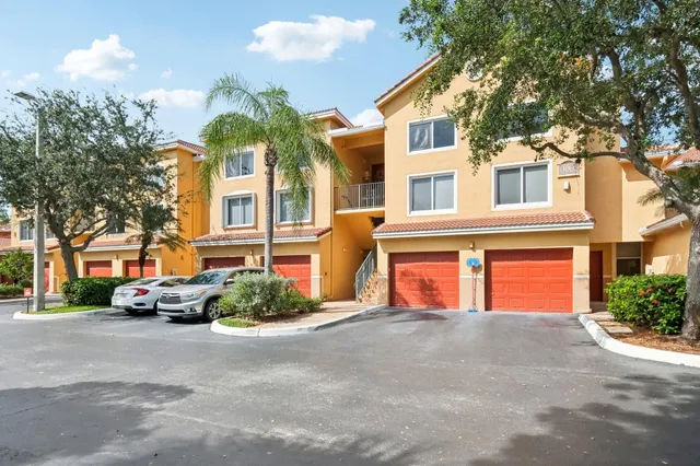 3-bedroom home at 300 Scotia Drive #304, Hypoluxo
