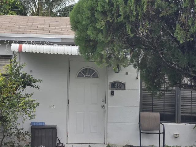 3-bedroom rental at 1280 NE 214TH Street, Miami