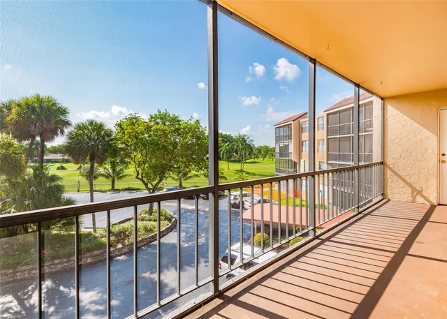 2-bedroom rental at 3900 N Hills Drive, Hollywood