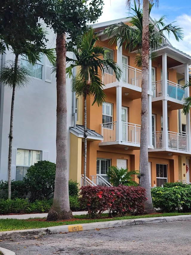 2-bedroom rental at 335 SW 13TH Terrace #335, Fort Lauderdale