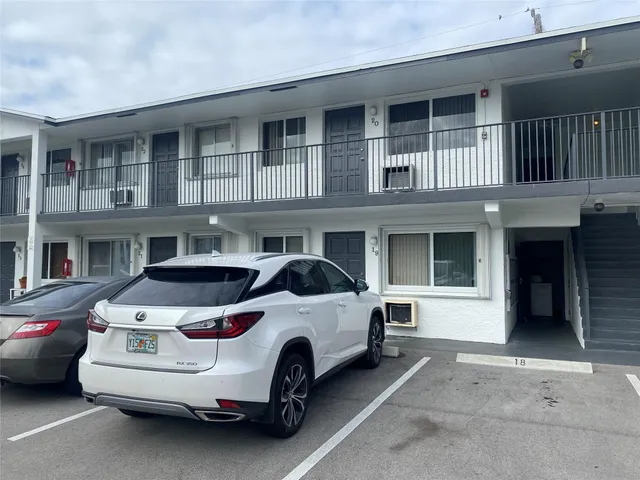 1-bedroom rental at 1812 E Oakland Park Boulevard #19, Oakland Park