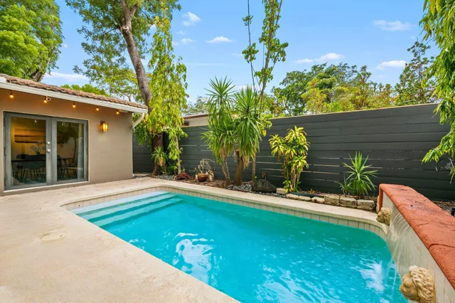 3-bedroom rental at 222 SE 16th Avenue, Fort Lauderdale