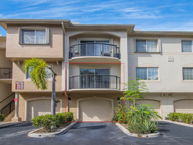 2-bedroom rental at 500 CRESTWOOD Court N #506, Royal Palm Beach