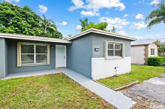4-bedroom rental at 6531 SW 19TH Street, North Lauderdale