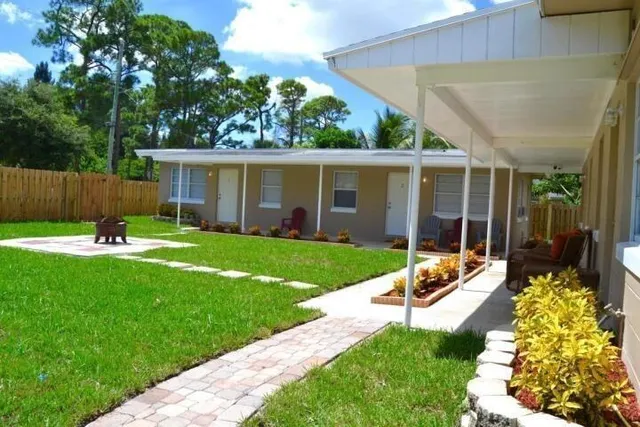 1-bedroom rental at 4820 Maine Street #4, Lake Worth