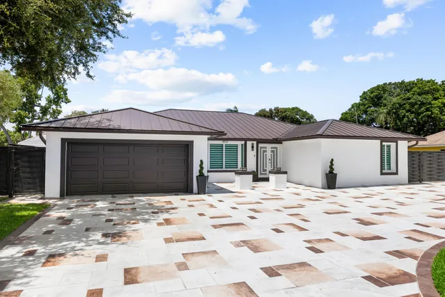4-bedroom rental at 1821 CARISSA Road, Lake Clarke Shores