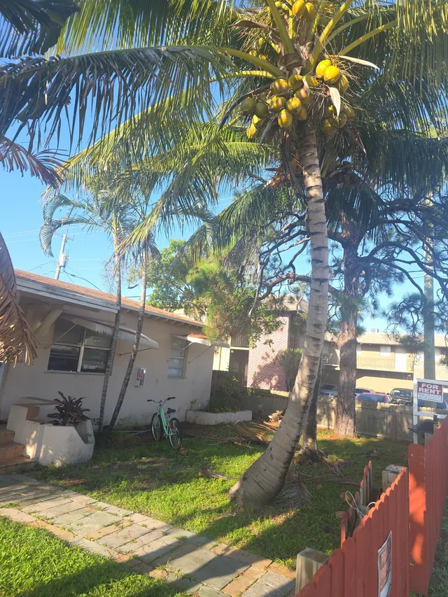 3-bedroom rental at 2028 FUNSTON Street #1, Hollywood