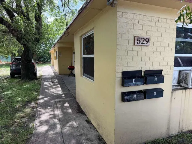 2-bedroom rental at 529 NW 8TH Avenue #3, Fort Lauderdale