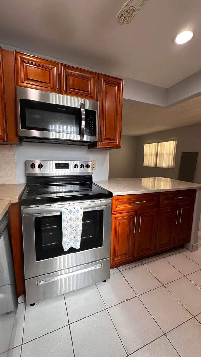 2-bedroom rental at 104 SAXONY C, Delray Beach