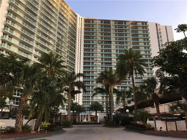2-bedroom rental at 100 Bayview Drive #1826, Sunny Isles Beach