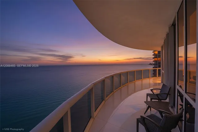 3-bedroom home at 15901 Collins Avenue #2701, Sunny Isles Beach
