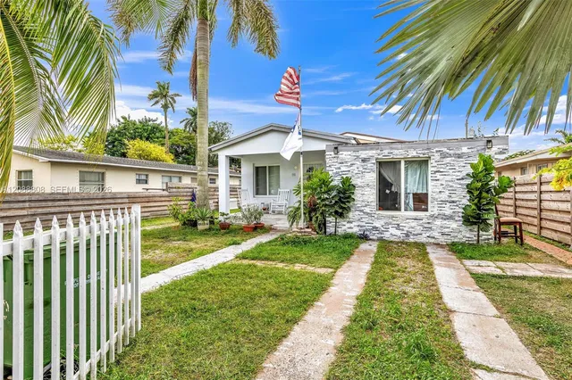 3-bedroom home at 110 NE 9th Court, Homestead