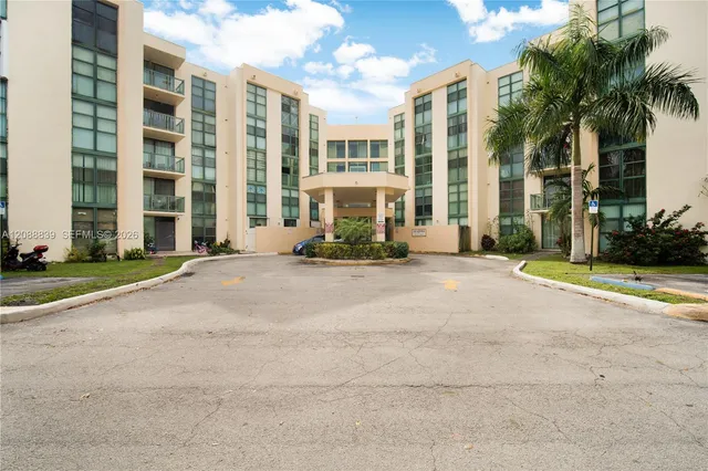 3-bedroom home at 2075 SW 122nd Avenue #130, Miami