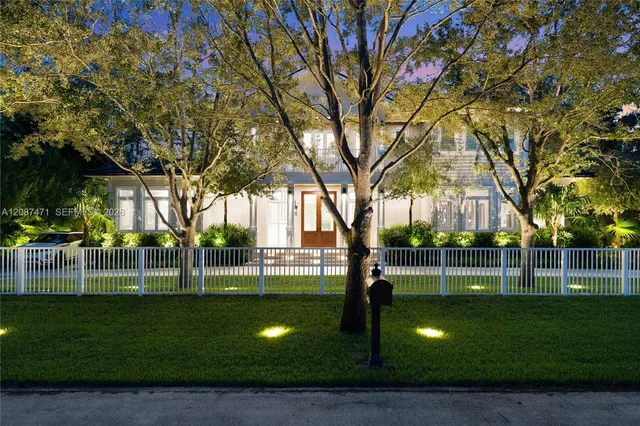 5-bedroom home at 7220 SW 125th Street, Pinecrest