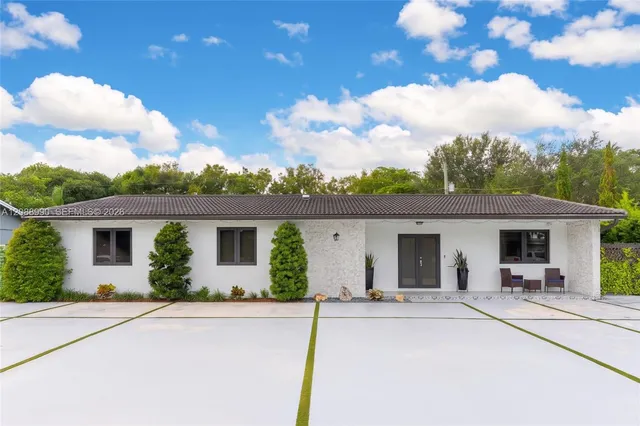 4-bedroom home at 10010 SW 85th Terrace, Miami