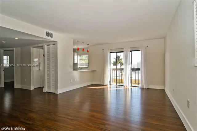 2-bedroom home at 1617 Jefferson Avenue #404, Miami Beach
