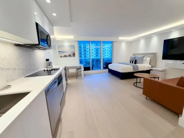 1-bedroom rental at 2301 Collins Avenue #920, Miami Beach