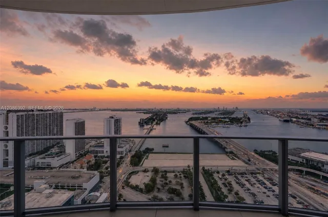 2-bedroom rental at 1400 Biscayne Boulevard #3705, Miami