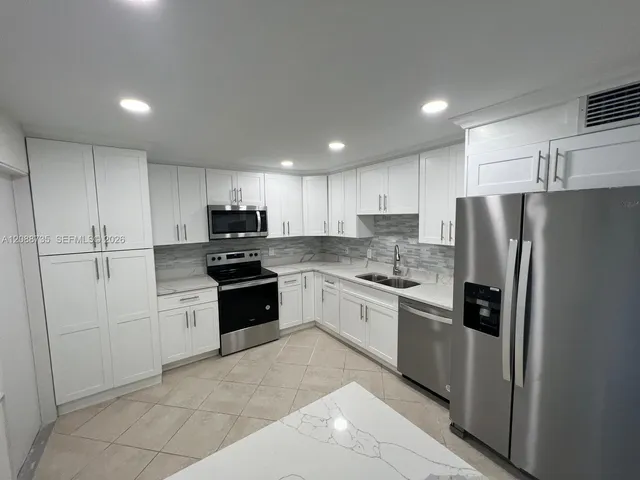 3-bedroom rental at 501 SW 11th Place #410, Boca Raton