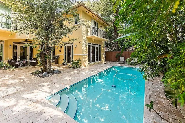 5-bedroom rental at 3665 Justison Road #N/A, Miami