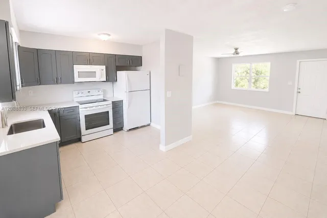 2-bedroom rental at 202 SW 27th Terrace #202, Fort Lauderdale