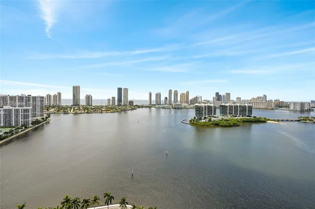 4-bedroom rental at 3370 Hidden Bay Drive #2813, Aventura