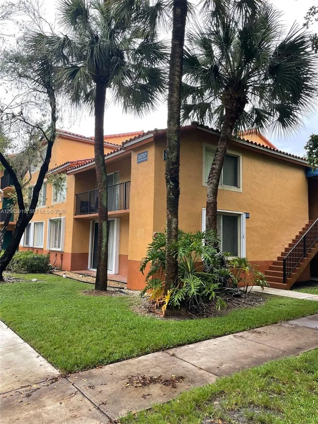 2-bedroom rental at 10757 Cleary Boulevard #111, Plantation