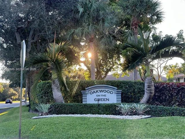 3-bedroom rental at 9865 Riverside Drive #9-32, Coral Springs