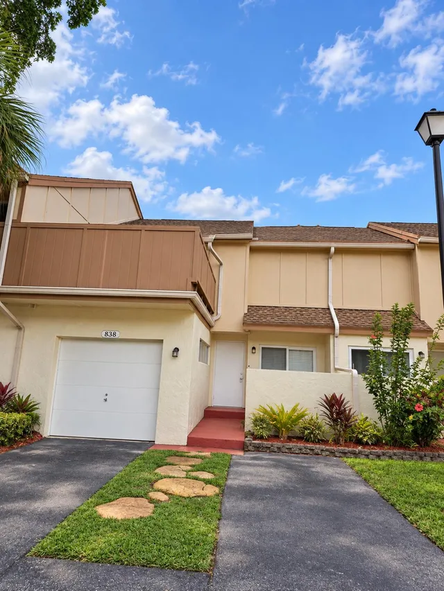 3-bedroom home at 838 NW 82ND Avenue #2, Plantation